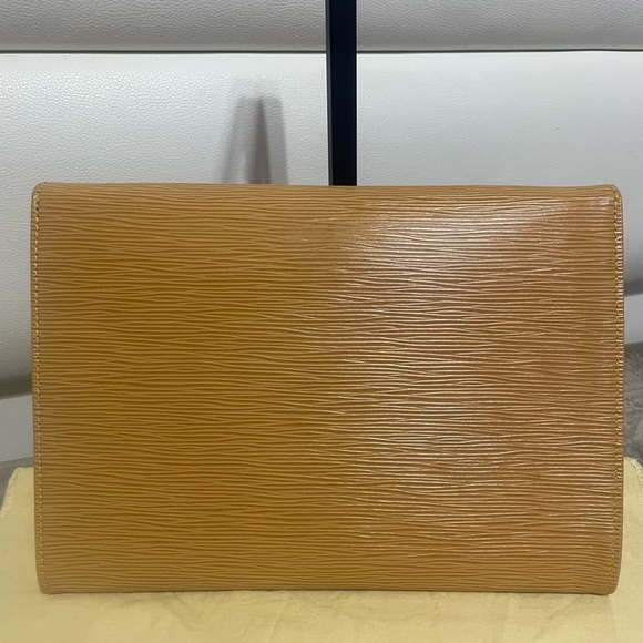 Louis Vuitton Epi Leather Clutch Bag - Picture 4 of 15